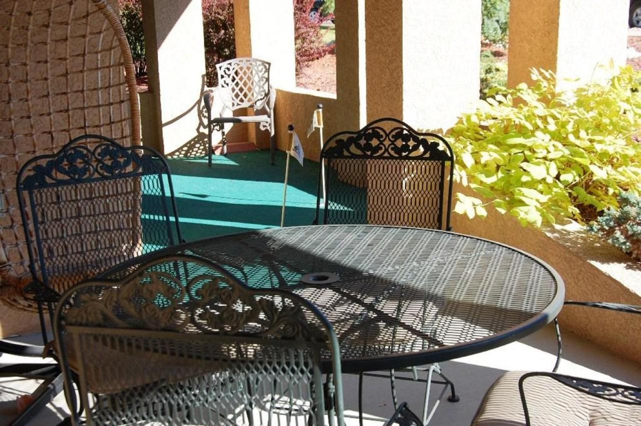 A Vacation Paradise At Quail Ridge B&B Kelowna Exterior photo